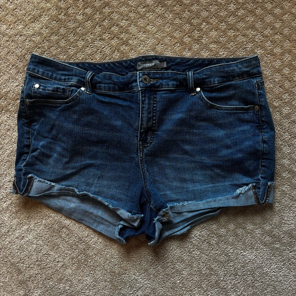Torrid Denim Shorts size 20 - Picture 2 of 9